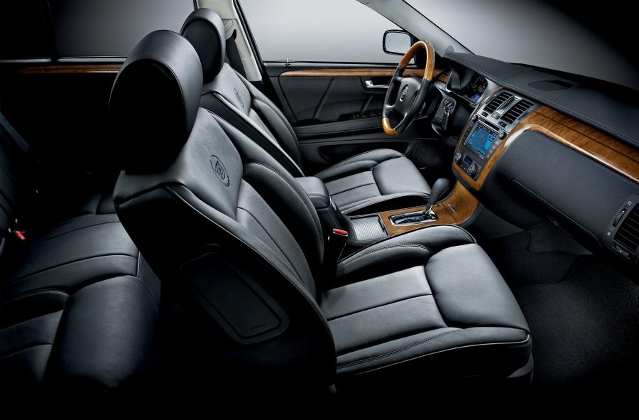  Cadillac DTS 2011 года  (фото 2 из 3)